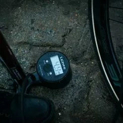 Lezyne Standluftpumpe Digital Drive 3.5 CNC -MAXXIS Verkäufe lezyne standluftpumpe digital drive cnc 3