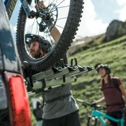 Thule WanderWay 2 - Heckklappen-Fahrradträger Für 2 Fahrräder -MAXXIS Verkäufe thule wanderway ls austria 190619 m13362 cold